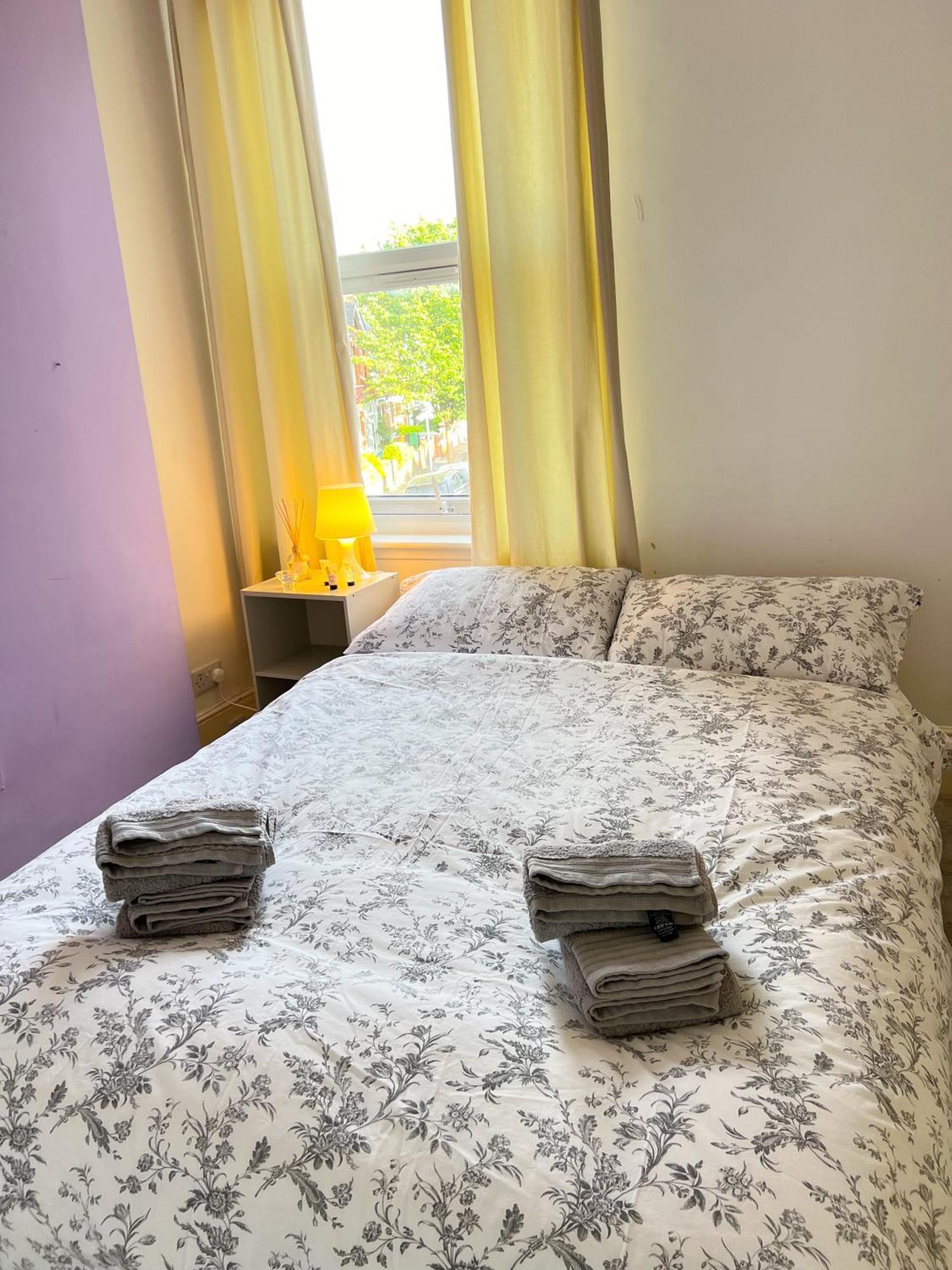 Welcome 2 Bedrooms Flat In Wimbledon Londra Dış mekan fotoğraf